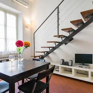 della-scala-modern-apartment.it-tuscanyhotel.com/