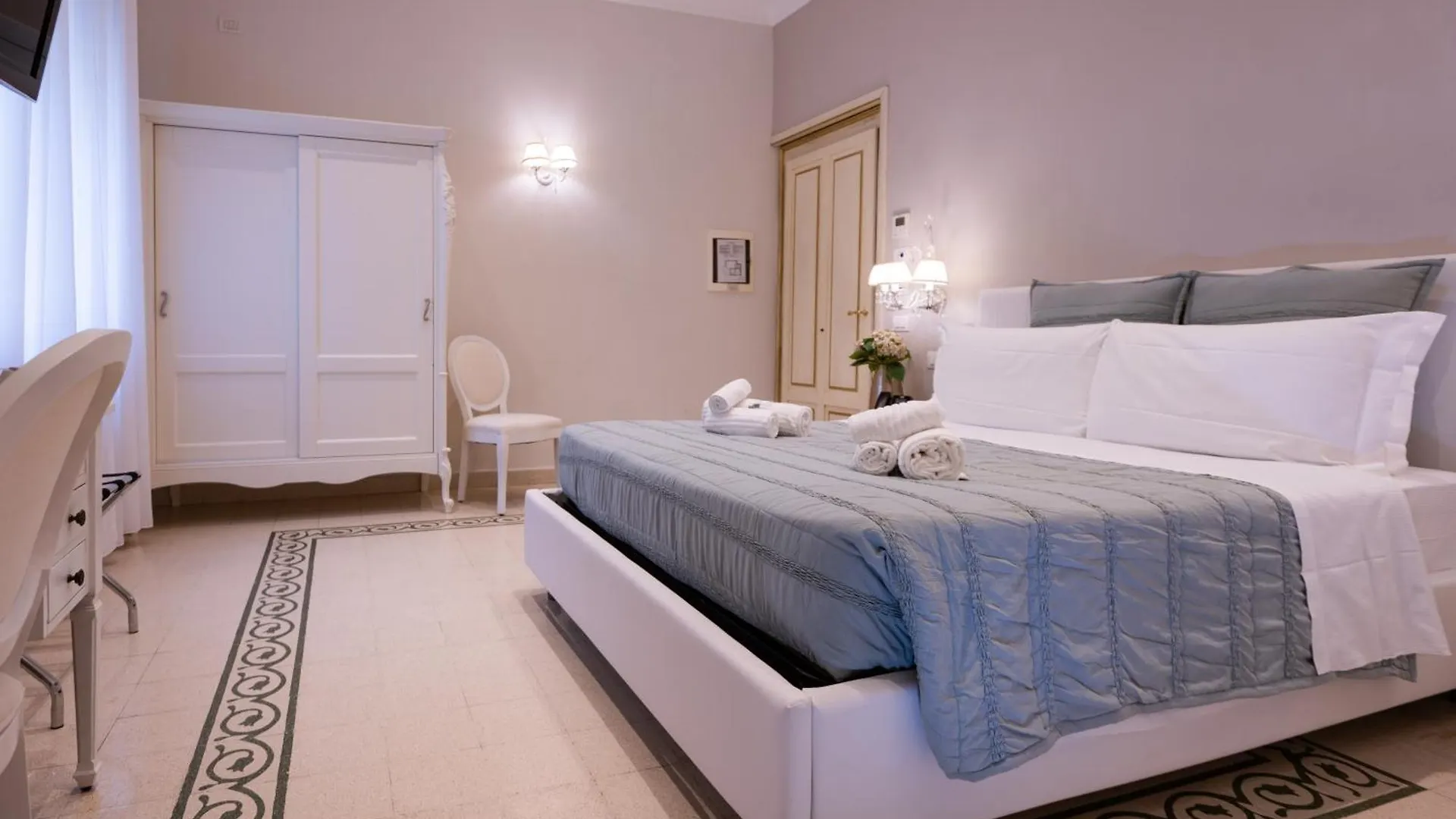 Contessa Arrivabene Antica Dimora Bed & Breakfast Rome 2*,  Italy